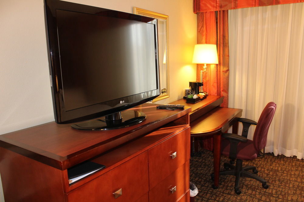Holiday Inn - Memphis Downtown - Beale St. By Ihg Ngoại thất bức ảnh